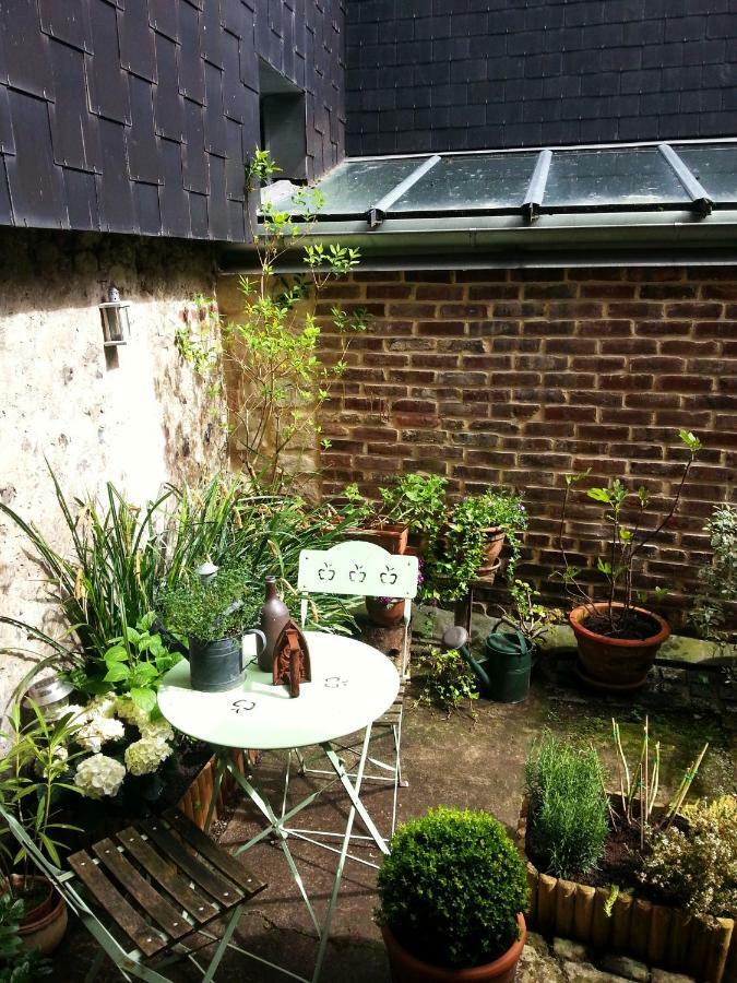 My Little Garden -parking Gratuit 500m -coeur Historique -la Clef De Apartment Honfleur